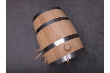 Barrel from natural oak 2
